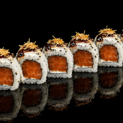 Uramaki salmone affumicato